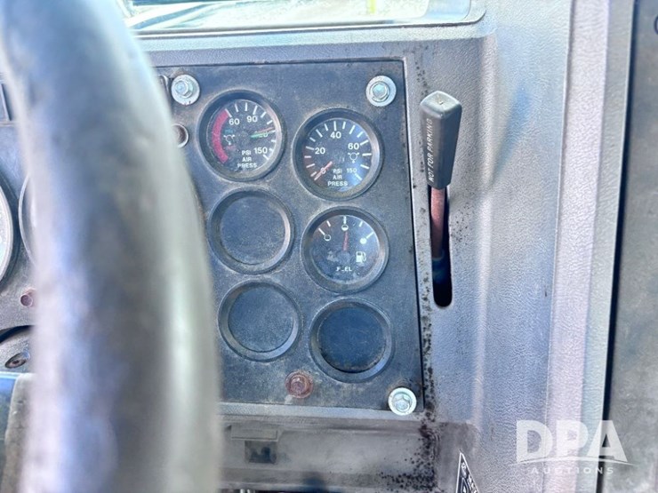 1993-mack-ch613-image-92