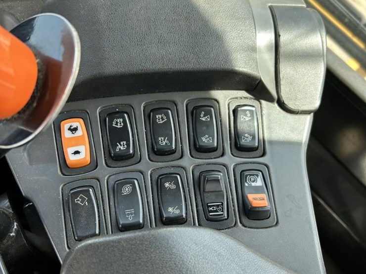 2018-ag-chem-rg1300b-image-13