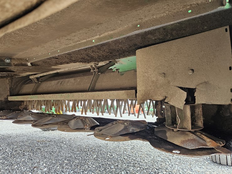 2013-john-deere-946-image-4