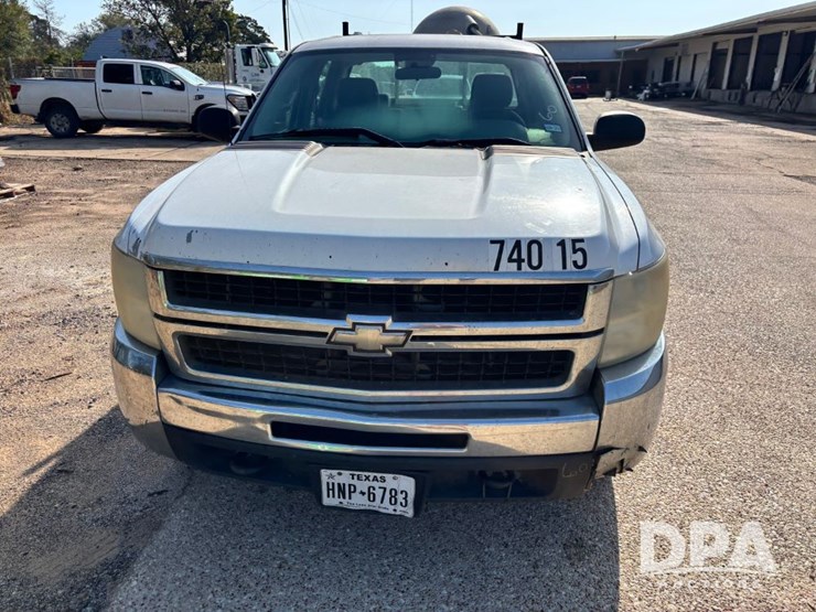 2009-chevrolet-silverado-2500hd-image-3