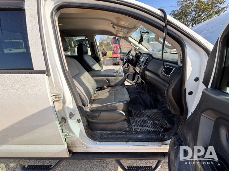 2018-nissan-titan-image-60