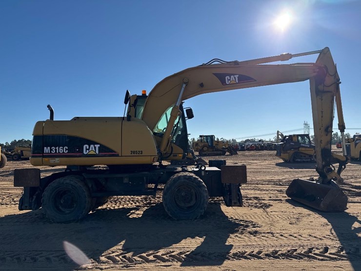 caterpillar-m316c-image-5