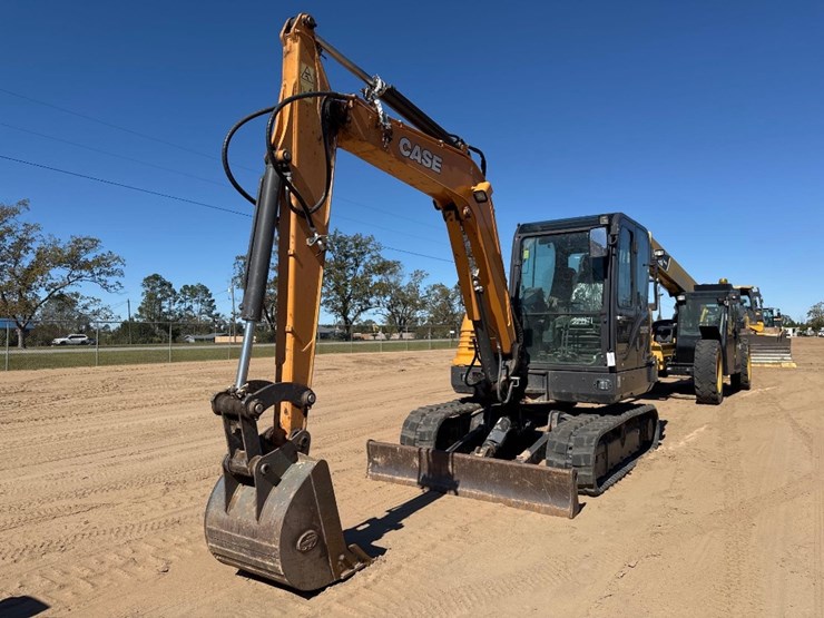 2022-case-cx57c-image-2