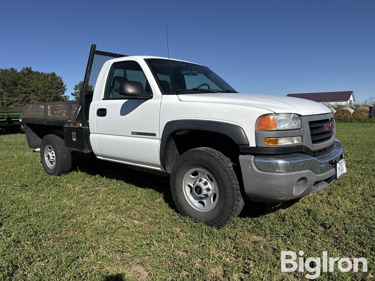 2005-gmc-sierra-2500-image-3
