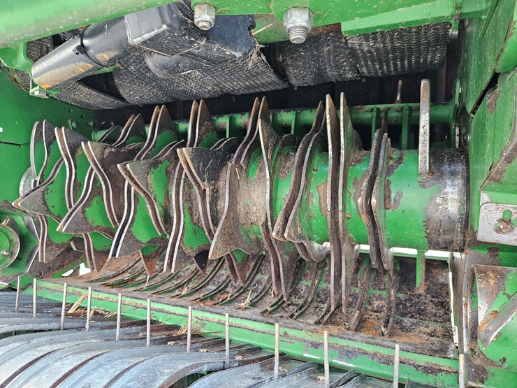 2015-john-deere-854-image-5