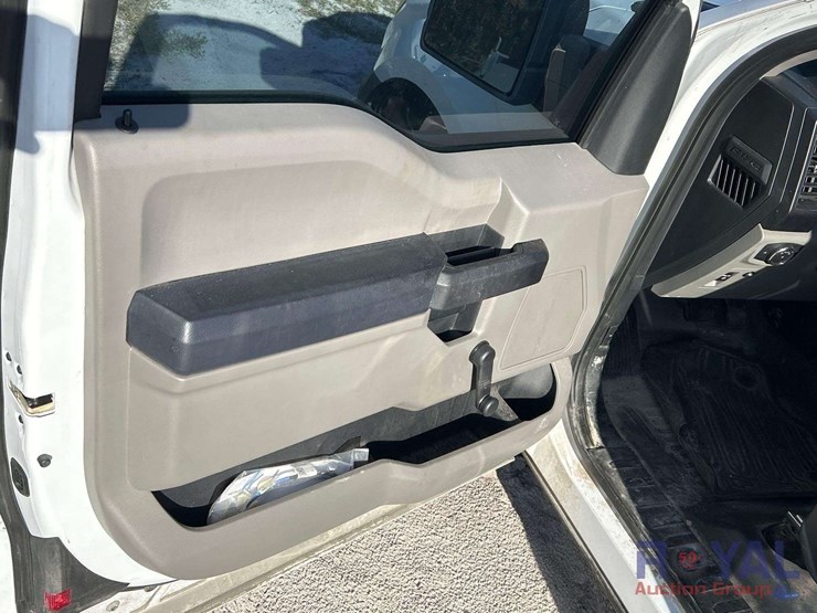 2016-ford-f150-image-13