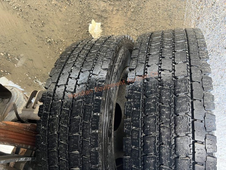 2005-ford-f550-image-17