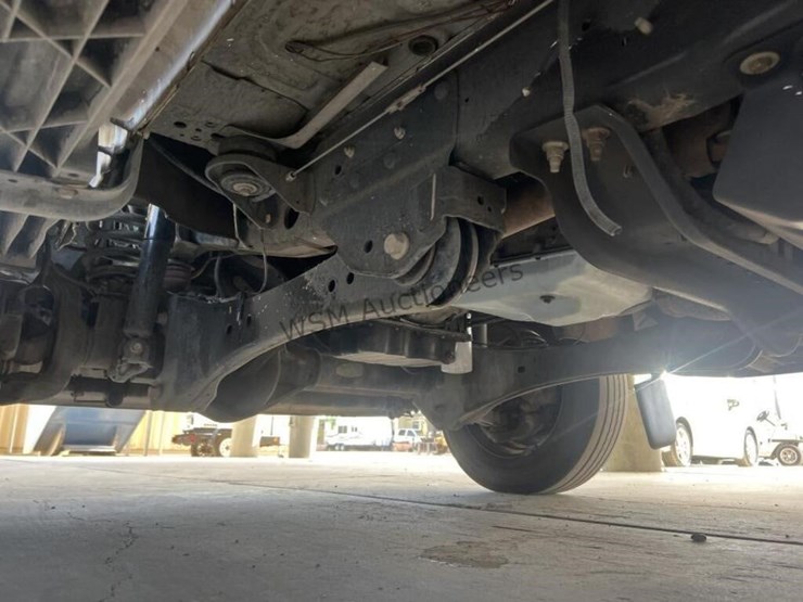 2013-ford-f550-image-25