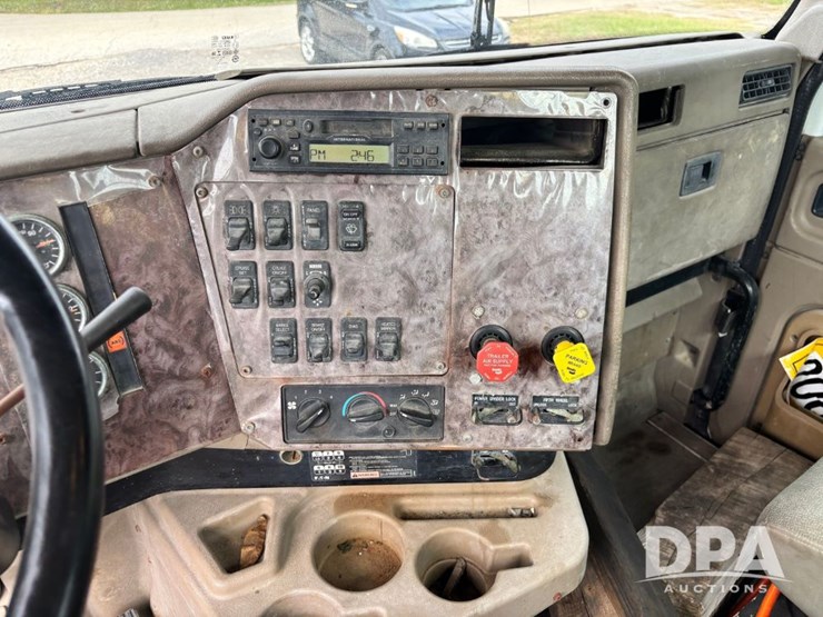 2005-international-9200i-image-81