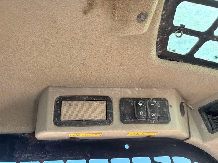 caterpillar-259d3-image-29