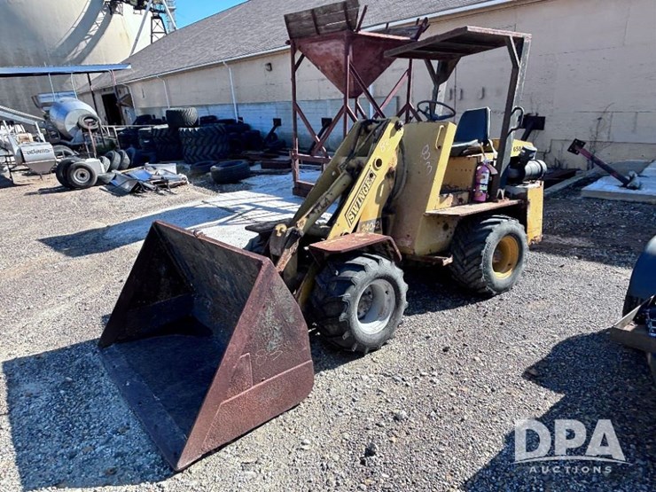 1996-swinger-240-image-1