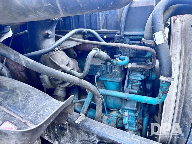 2003-volvo-10-image-69