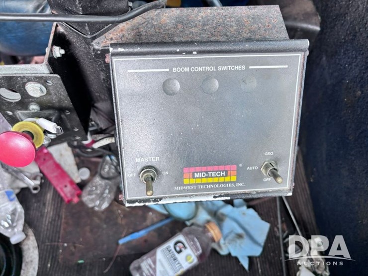 2001-freightliner-fld112-image-89