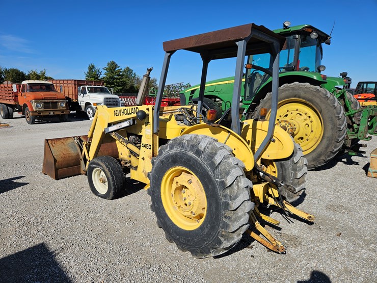 new-holland-445d-image-14