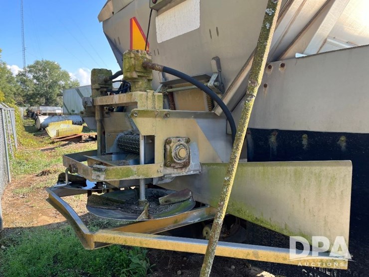 2009-stahly-peterbilt-image-25