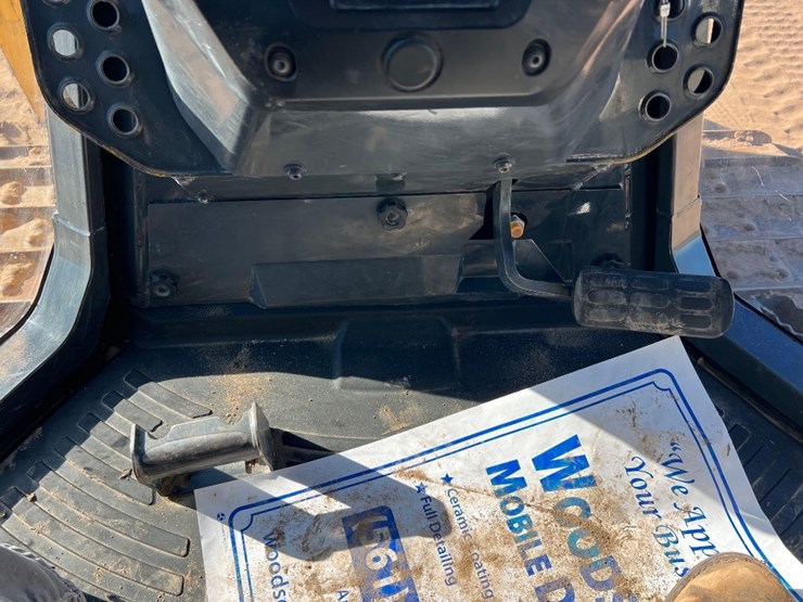 komatsu-d39px-24-image-37