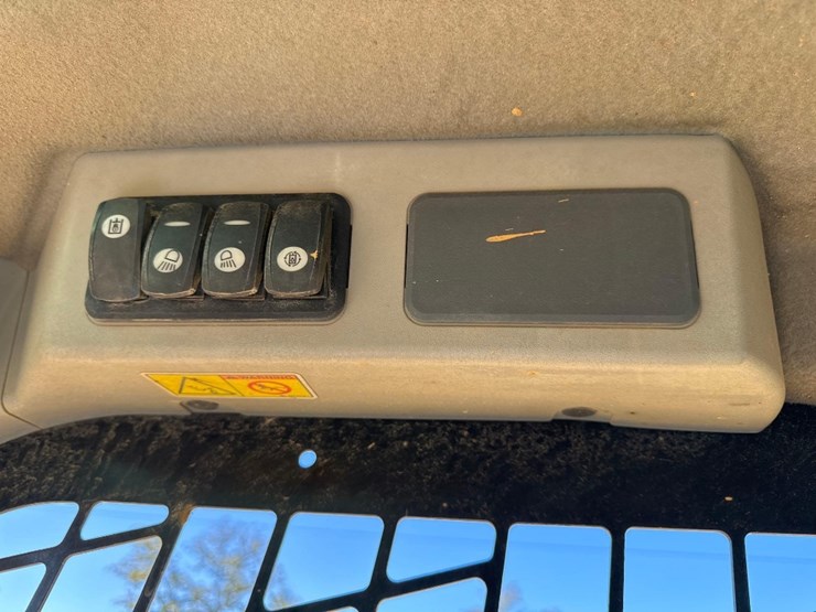 caterpillar-259d-image-26