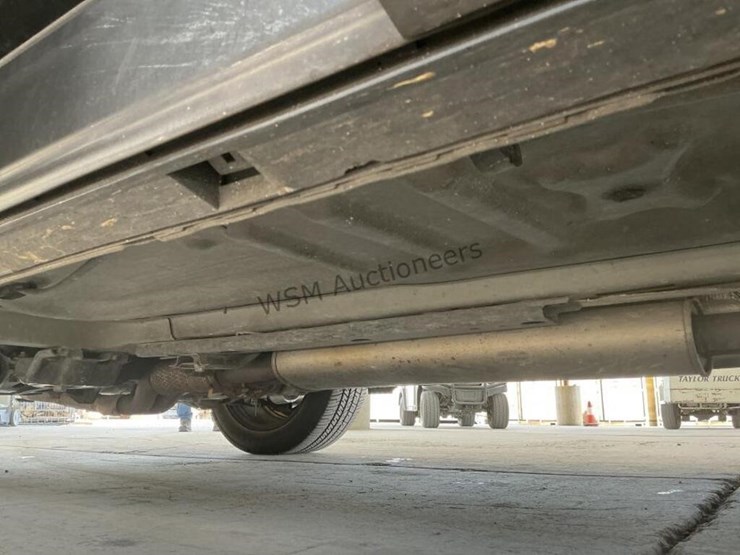 2017-ford-explorer-image-24