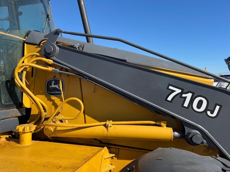 deere-710j-image-23