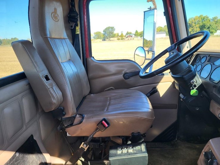 2004-mack-granite-cv713-image-70