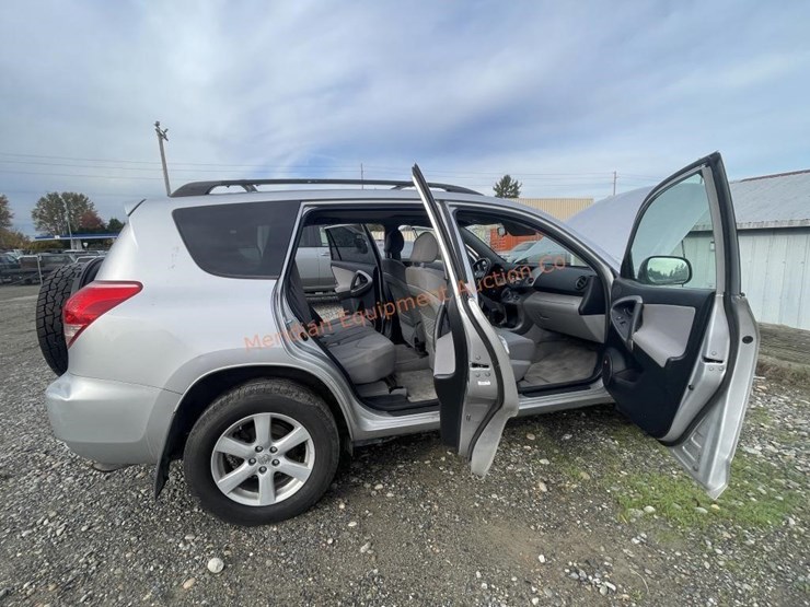 2006-toyota-rav4-image-31