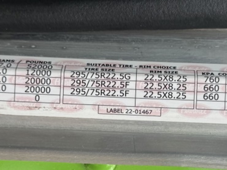 2014-peterbilt-384-image-16