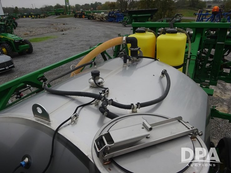 2021-john-deere-r4038-image-103