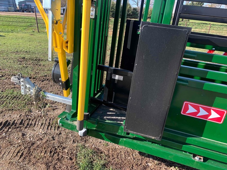 arrow-quip-748-ef-8-portable-chute-image-14