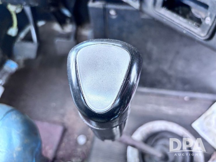 2001-freightliner-fld112-image-84