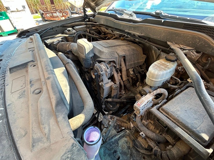 2015-chevrolet-silverado-image-36