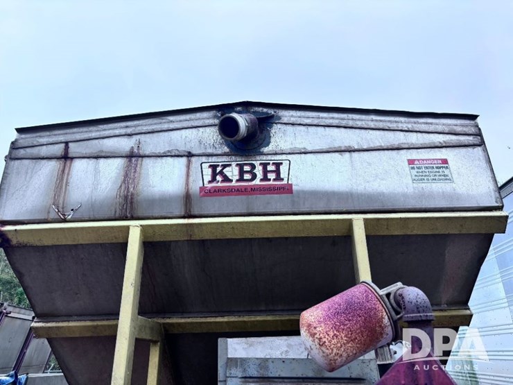 2004-magnolia-trailer-image-18