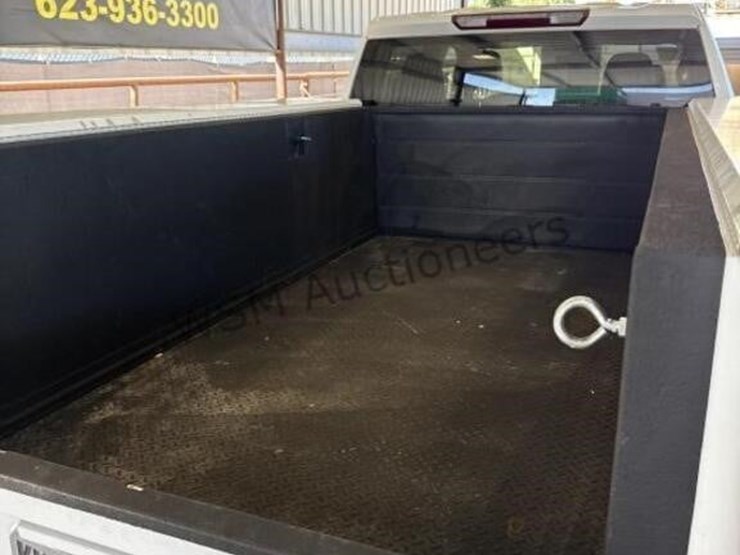 2021-chevrolet-silverado-2500hd-image-9