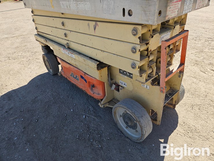2004-jlg-2630es-image-12