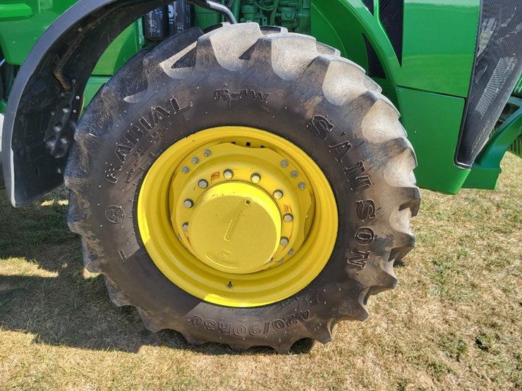 2011-john-deere-8235r-image-54