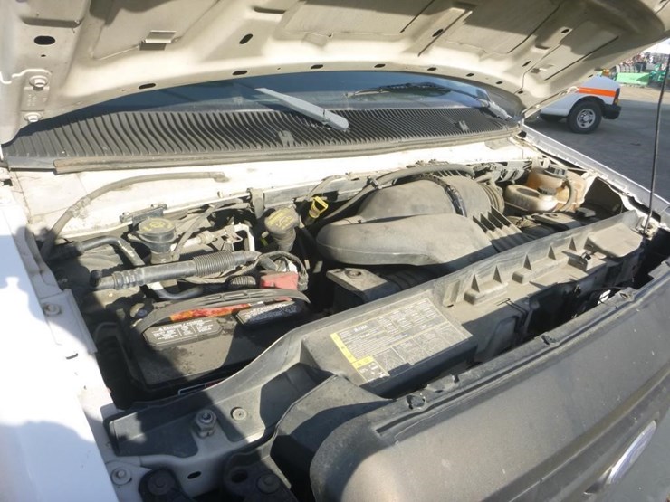 2009-ford-e250-image-12