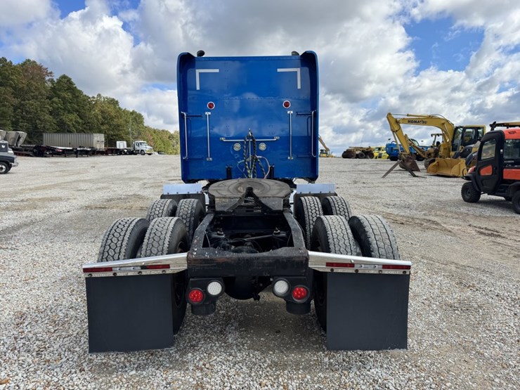 peterbilt-389-image-6