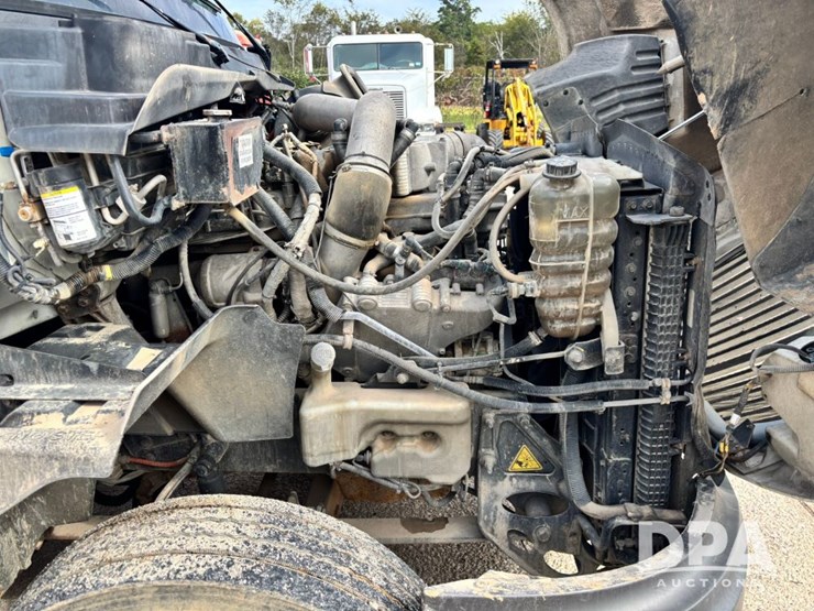 2010-international-prostar-image-65