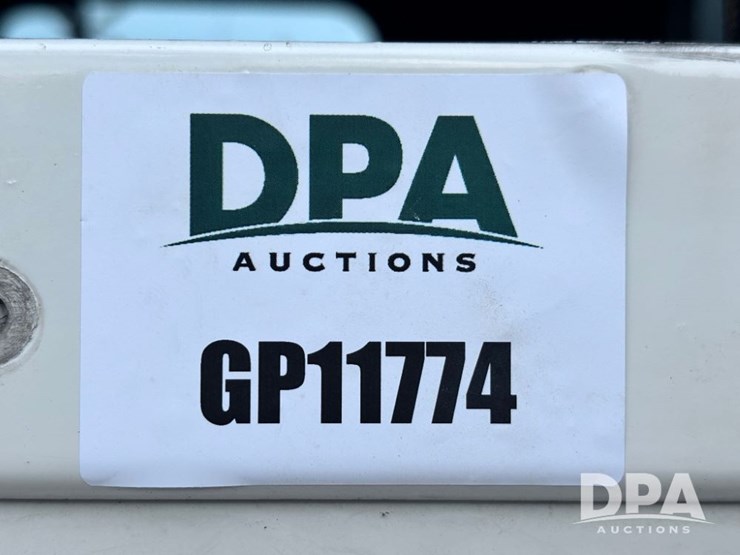 2001-freightliner-fld112-image-90