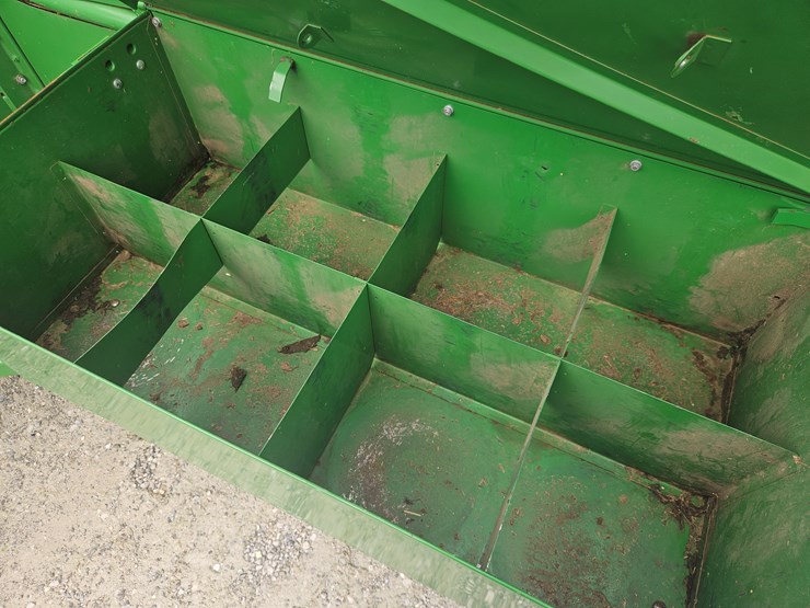 2019-john-deere-348-image-6