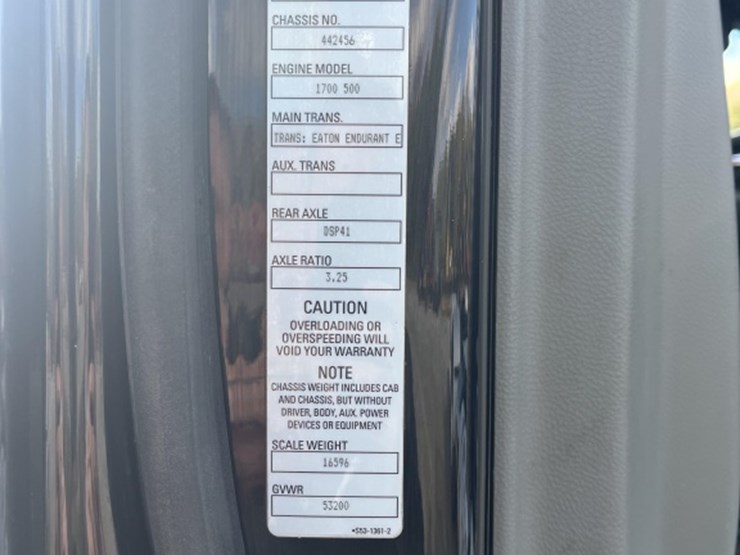 2021-kenworth-w990-image-25