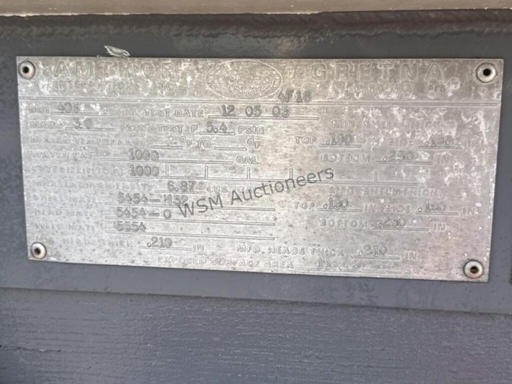 2004-isuzu-npr-image-17