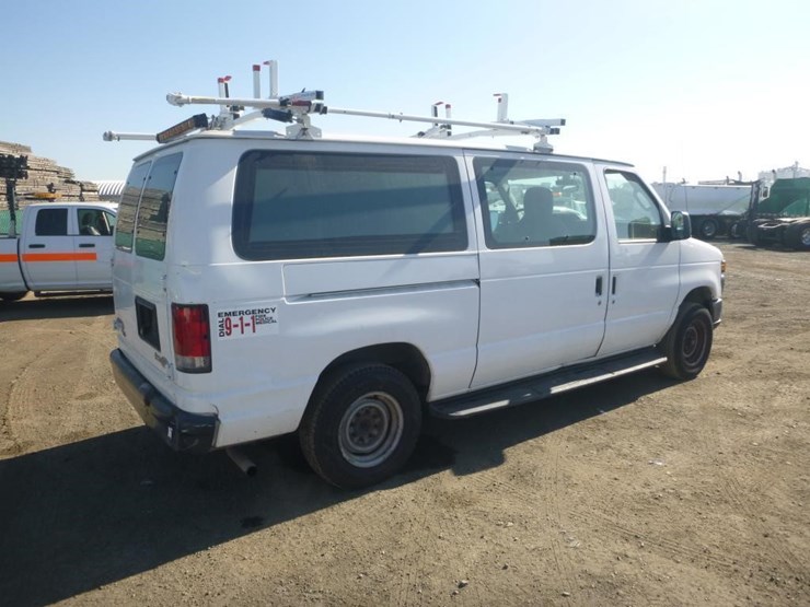 2013-ford-e150-image-3