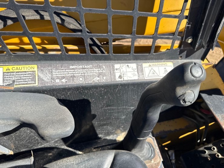 deere-ct322-image-21