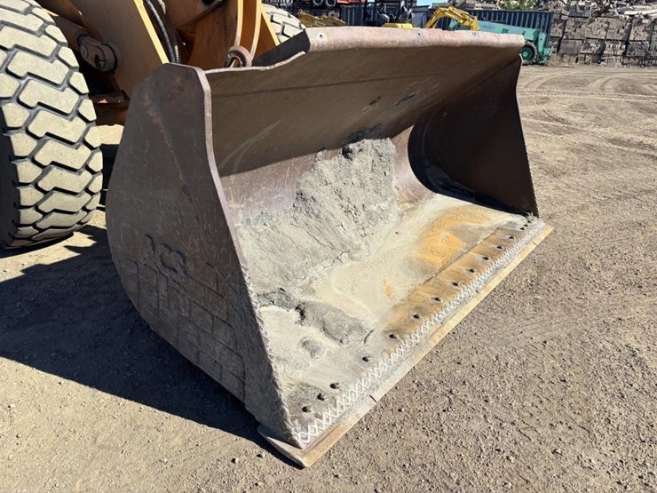 2004-case-721d-image-10