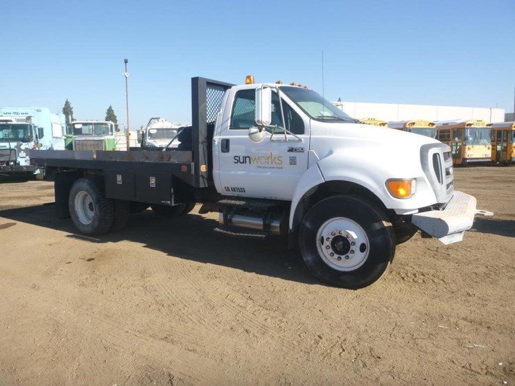 2008-ford-f750-image-2