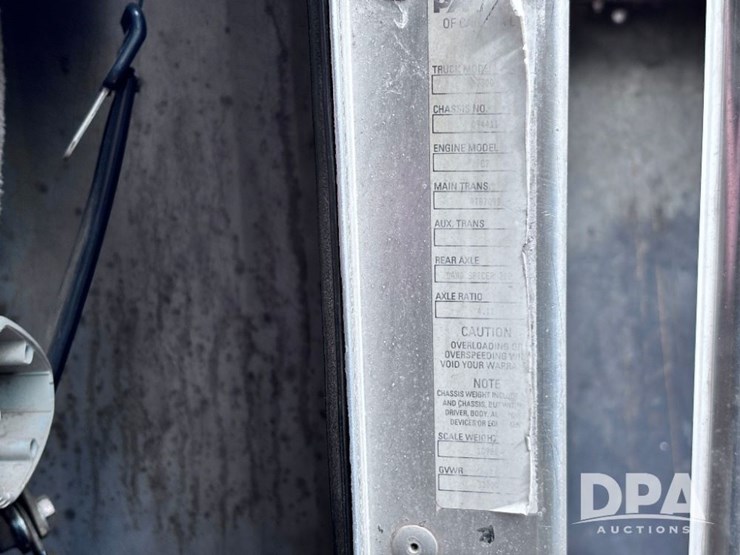 2005-kenworth-t300-image-81