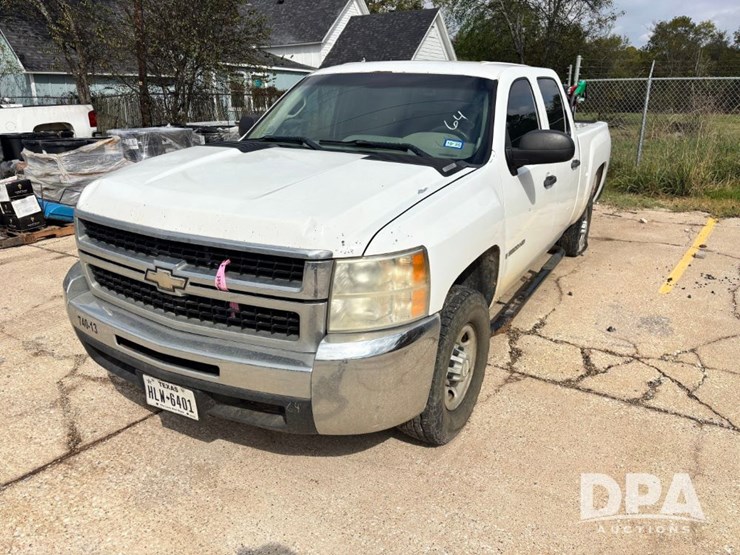 2009-chevrolet-silverado-2500hd-image-1