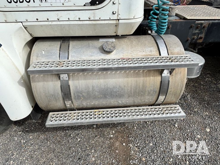 2005-international-9200i-image-26