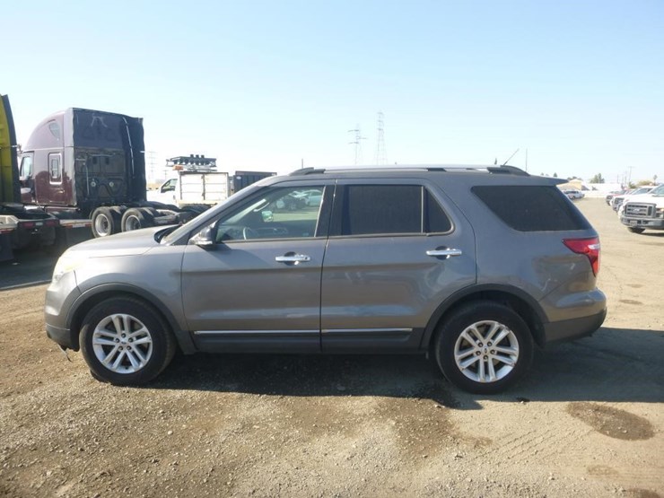 2014-ford-explorer-image-5