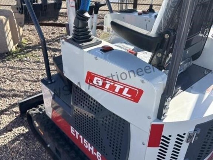 2025-battler-et15h-6-mini-excavator-image-11